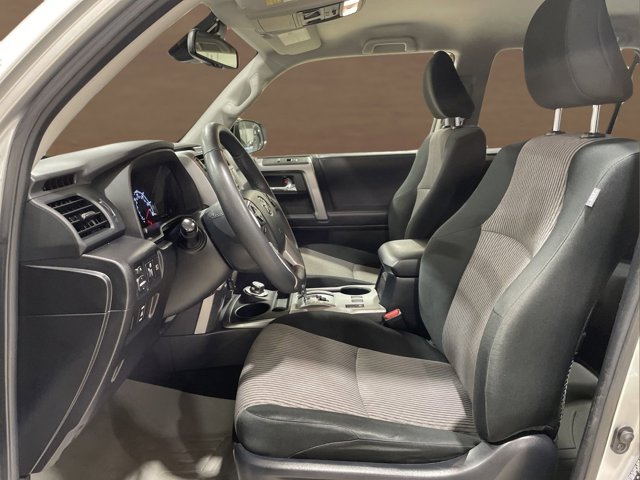 Vehicle image 11 of 27