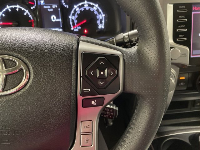 Vehicle image 17 of 27