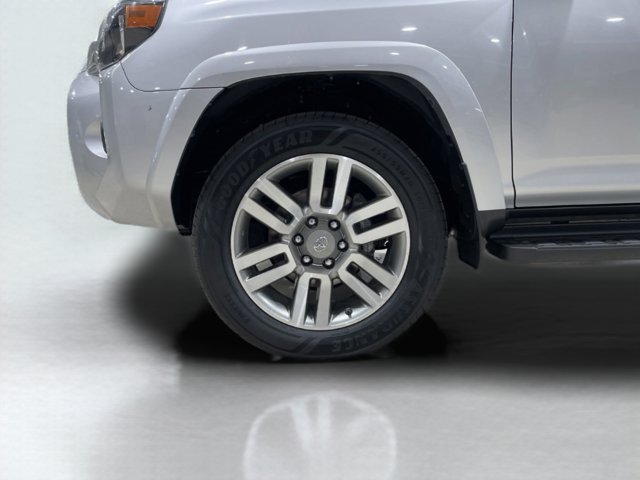 Vehicle image 27 of 27