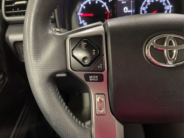 Vehicle image 16 of 27