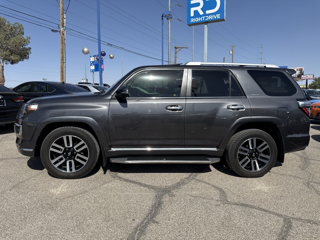 Vehicle image 8 of 28