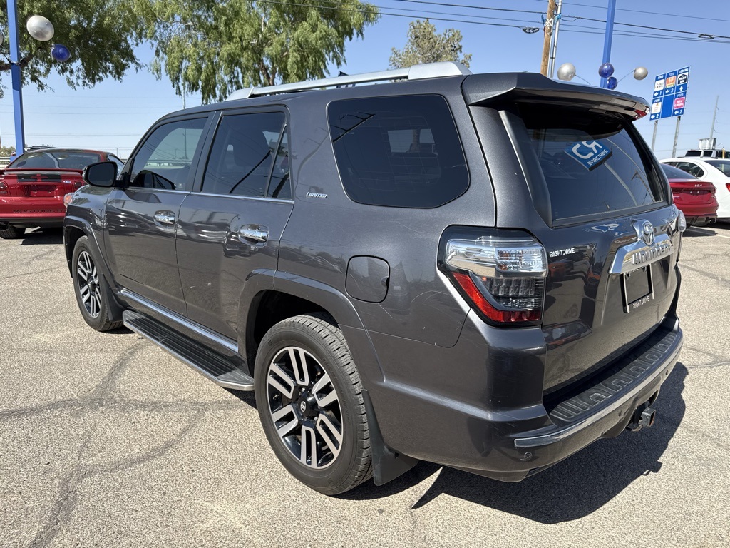 Vehicle image 7 of 28