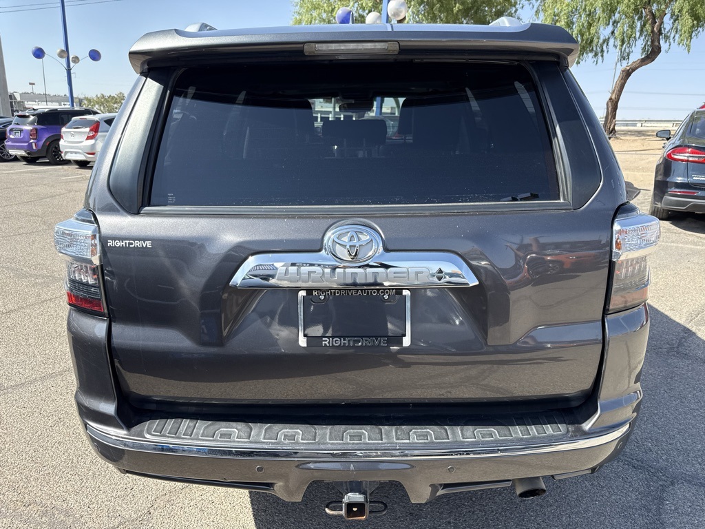 Vehicle image 6 of 28