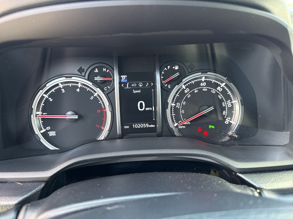 Vehicle image 15 of 28