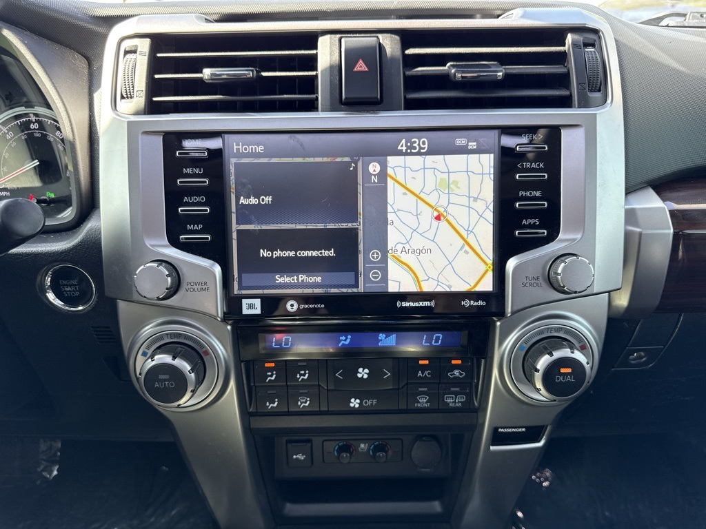 Vehicle image 18 of 28