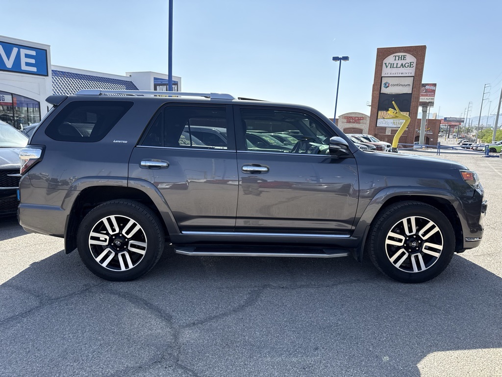 Vehicle image 4 of 28