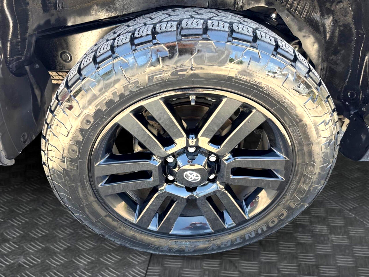 Vehicle image 15 of 29