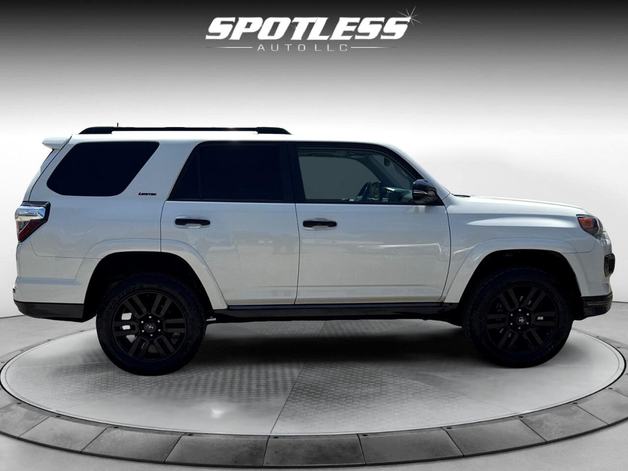 Vehicle image 6 of 29