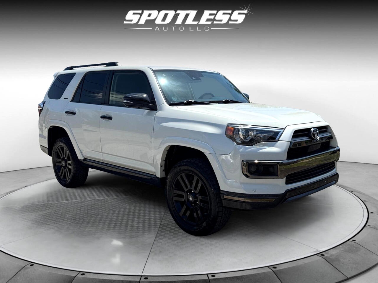 Vehicle image 4 of 29