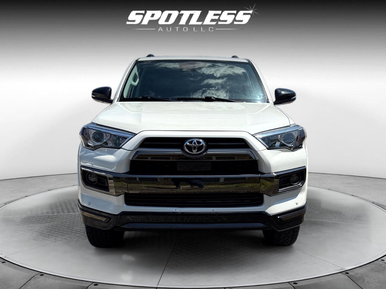 Vehicle image 3 of 29
