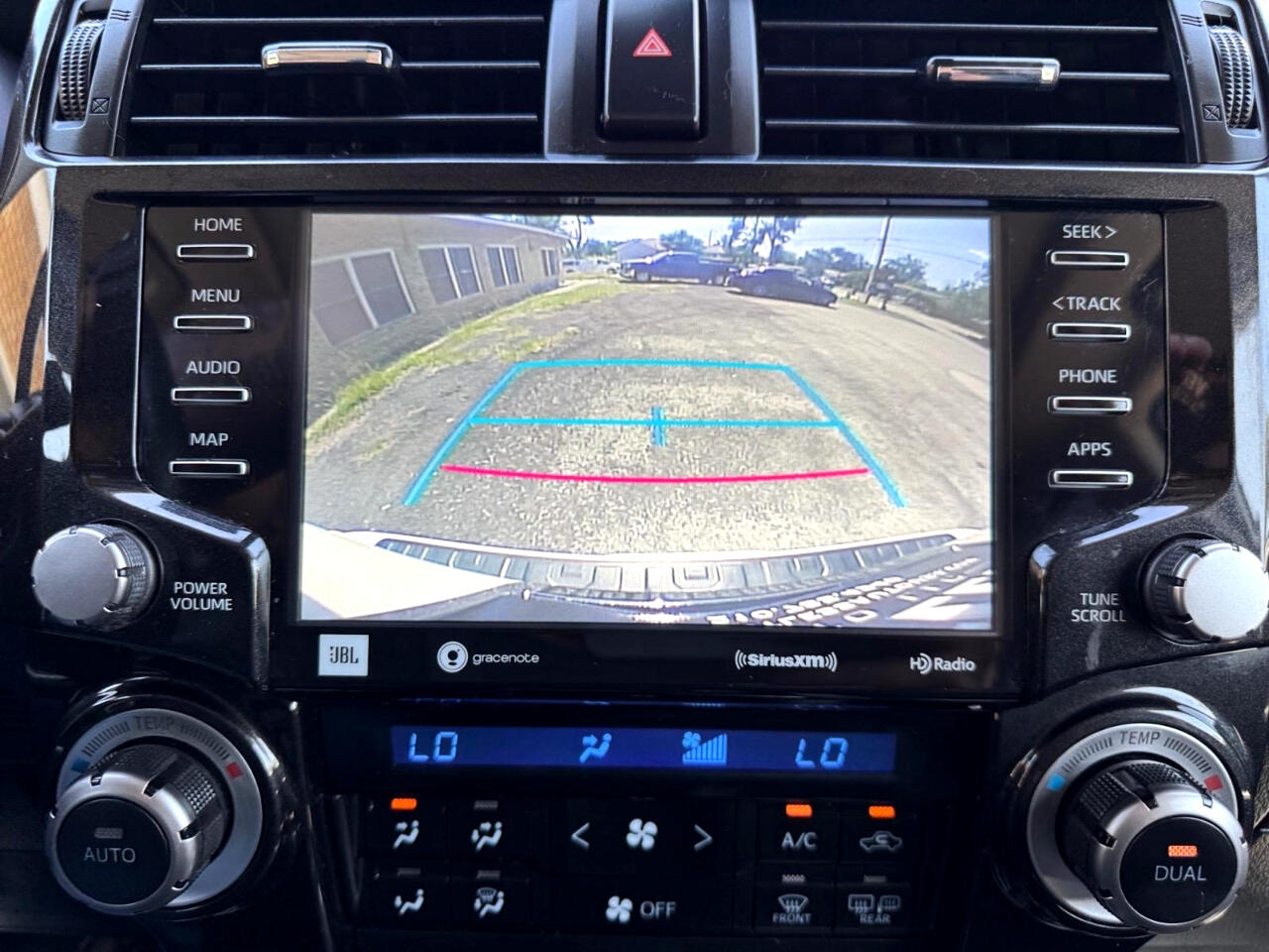 Vehicle image 27 of 29