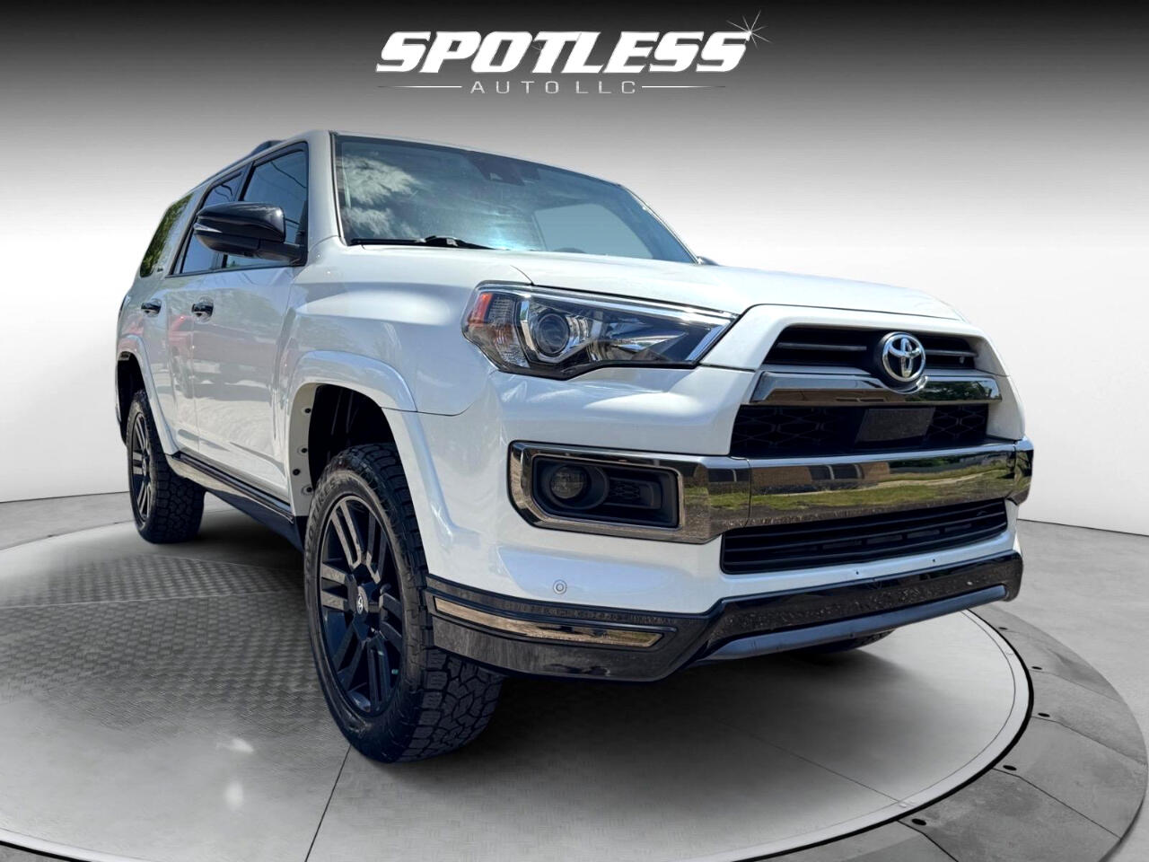 Vehicle image 5 of 29