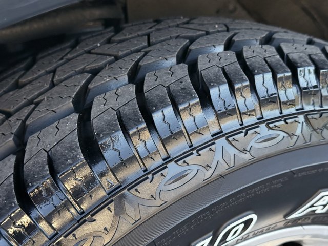 Vehicle image 29 of 34