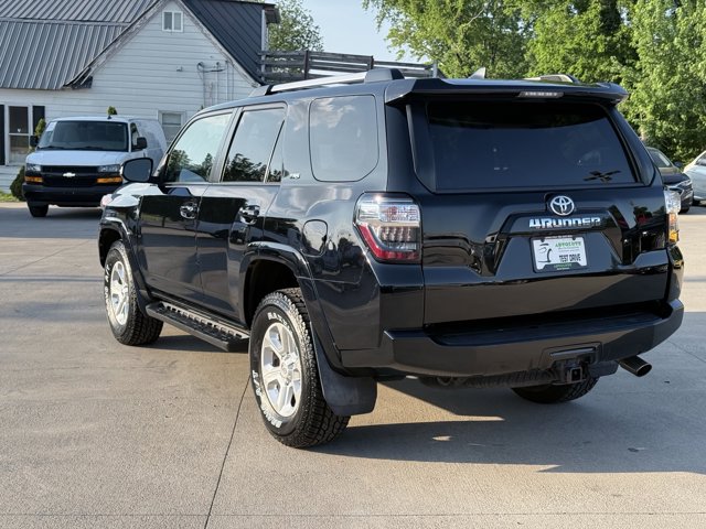 Vehicle image 14 of 34