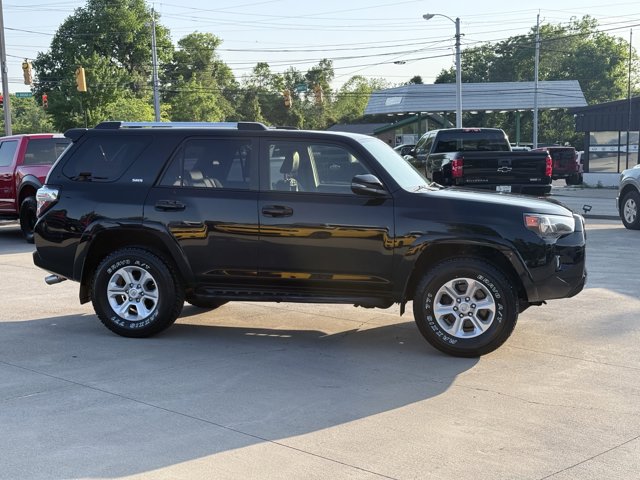 Vehicle image 9 of 34