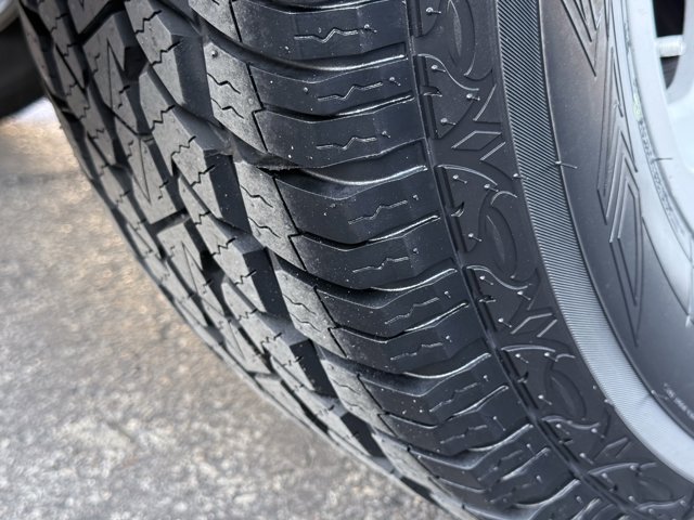 Vehicle image 26 of 34