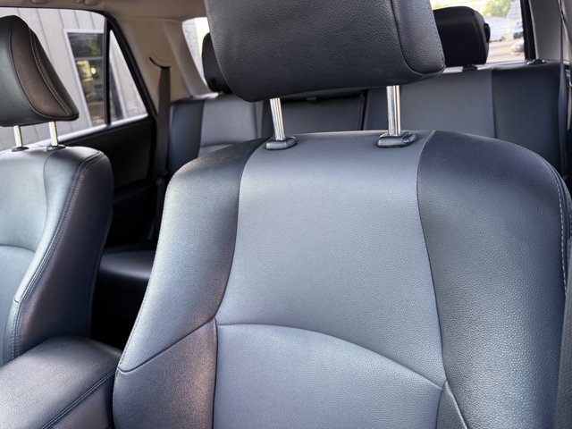 Vehicle image 20 of 34