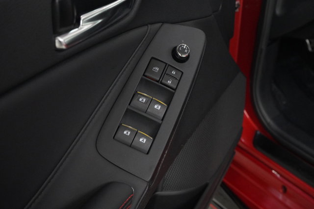 Vehicle image 17 of 27