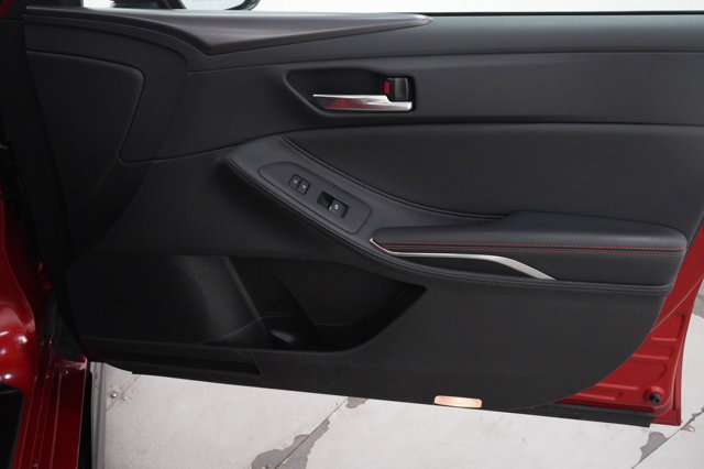 Vehicle image 9 of 27