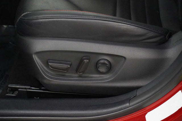 Vehicle image 20 of 27