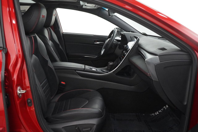 Vehicle image 10 of 27