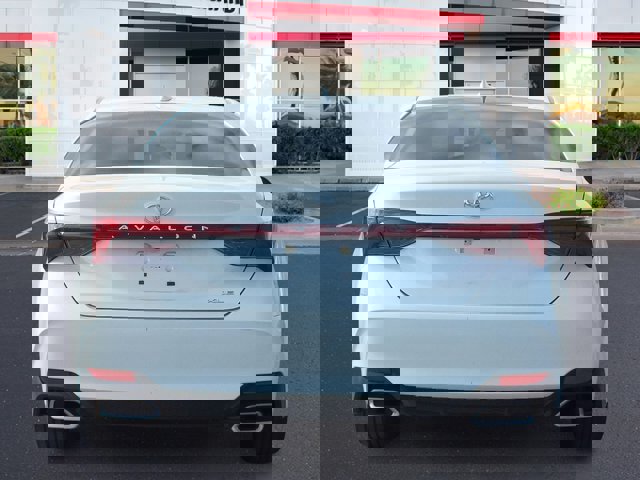 Vehicle image 5 of 19