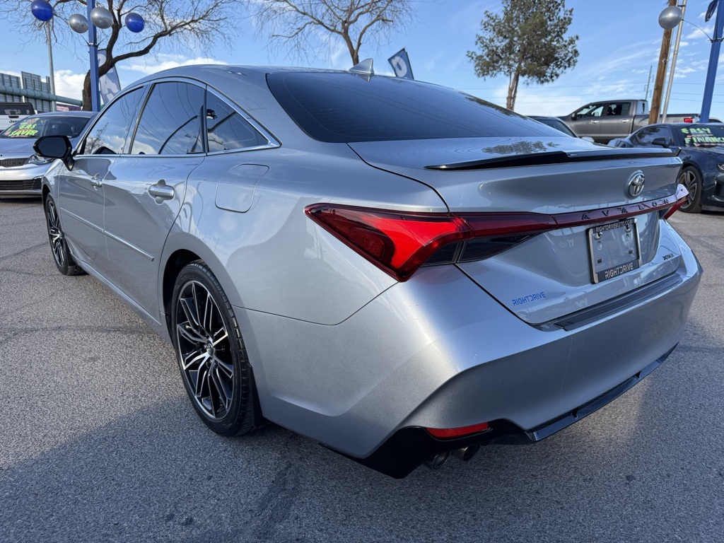 Vehicle image 6 of 28