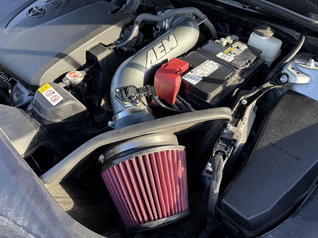 Vehicle image 17 of 28