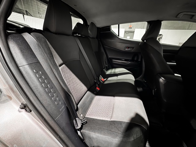 Vehicle image 22 of 25