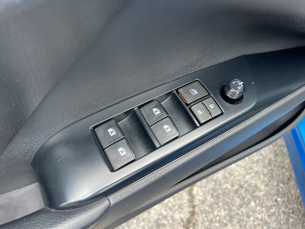 Vehicle image 14 of 24