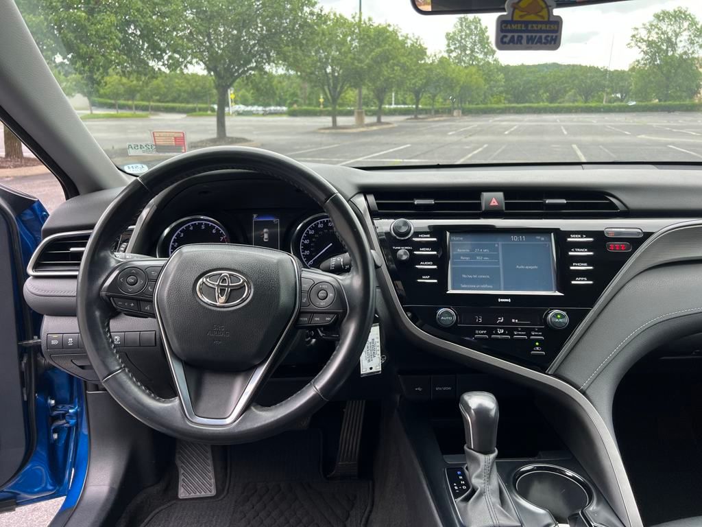Vehicle image 18 of 24