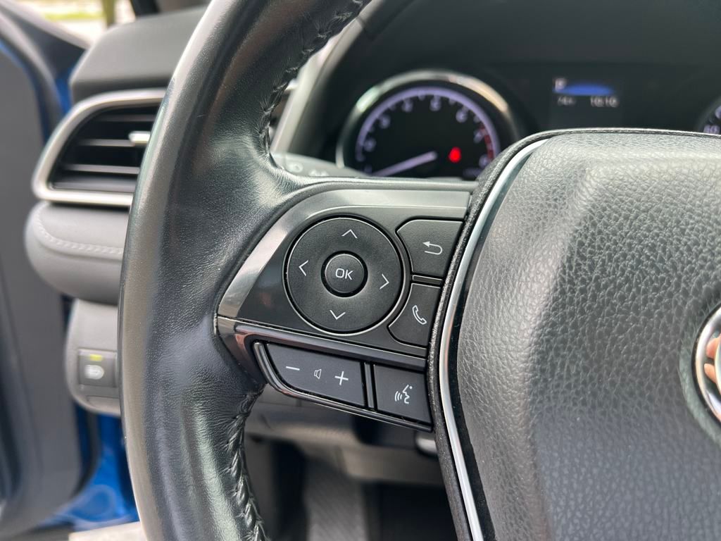 Vehicle image 8 of 24