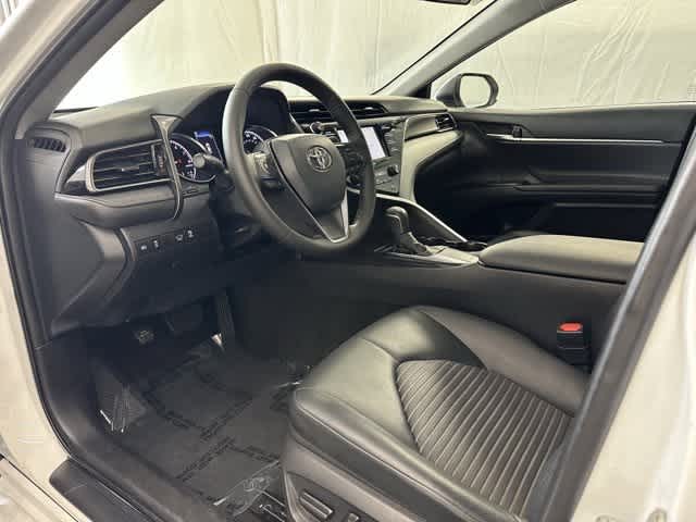 Vehicle image 10 of 25