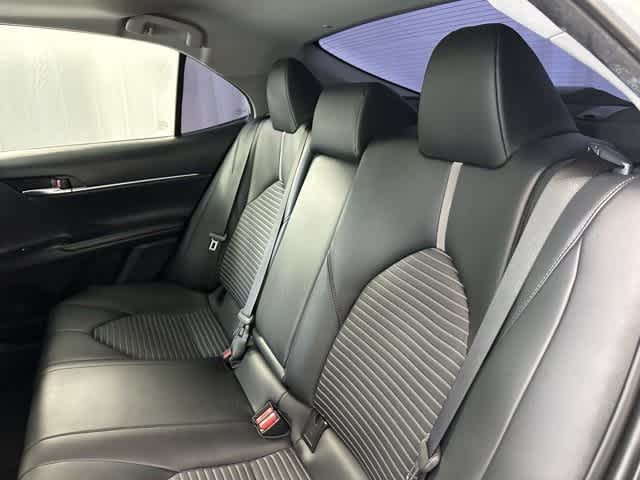 Vehicle image 12 of 25