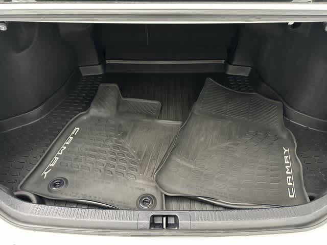 Vehicle image 8 of 25