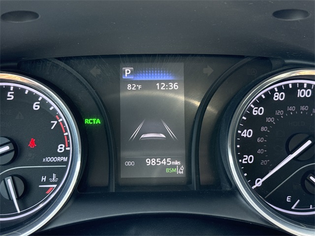 Vehicle image 22 of 25