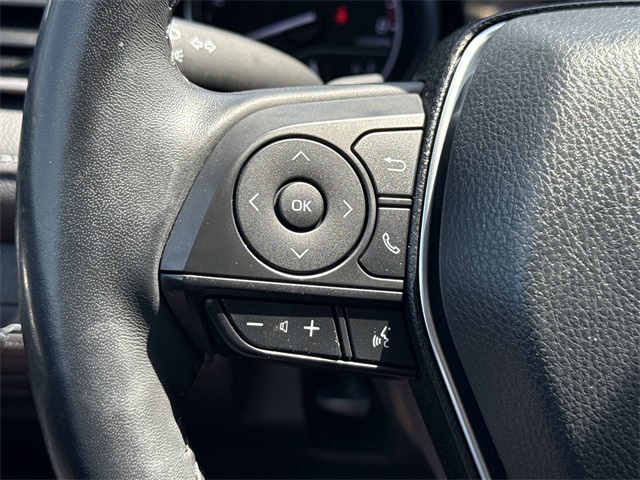 Vehicle image 20 of 25