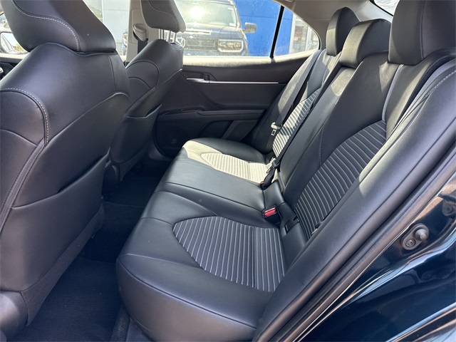 Vehicle image 11 of 25
