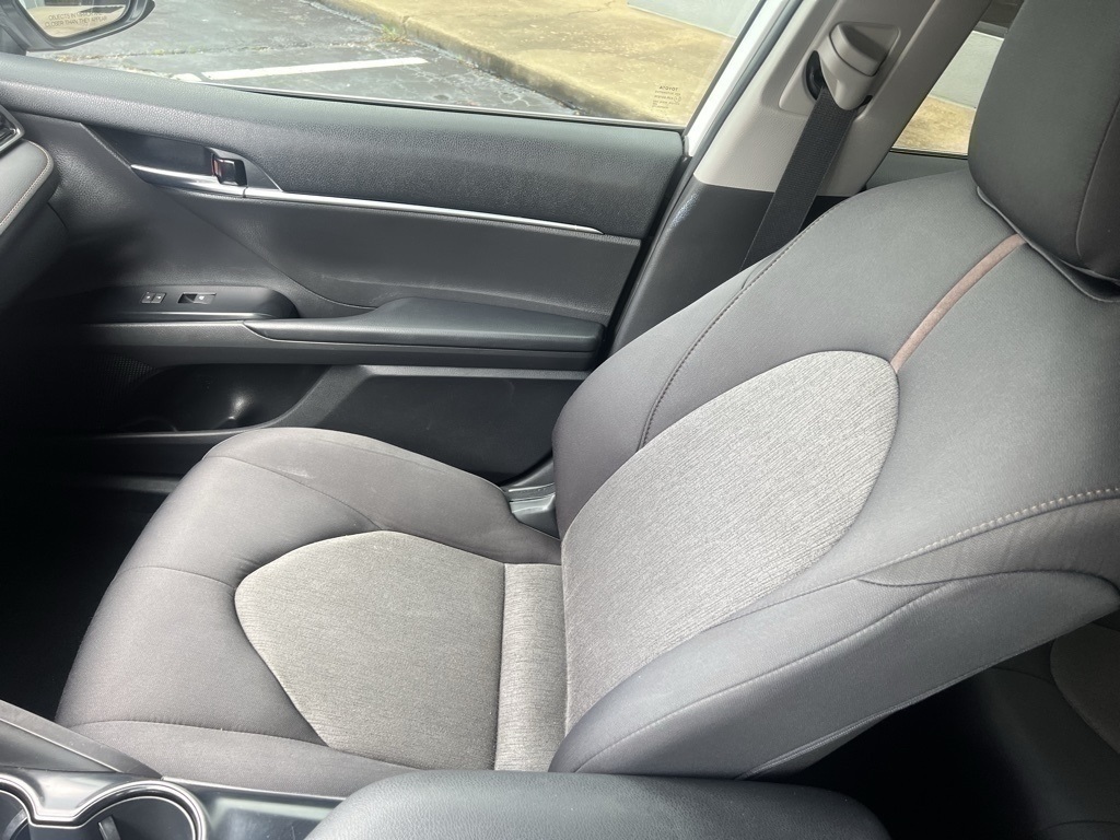 Vehicle image 28 of 37