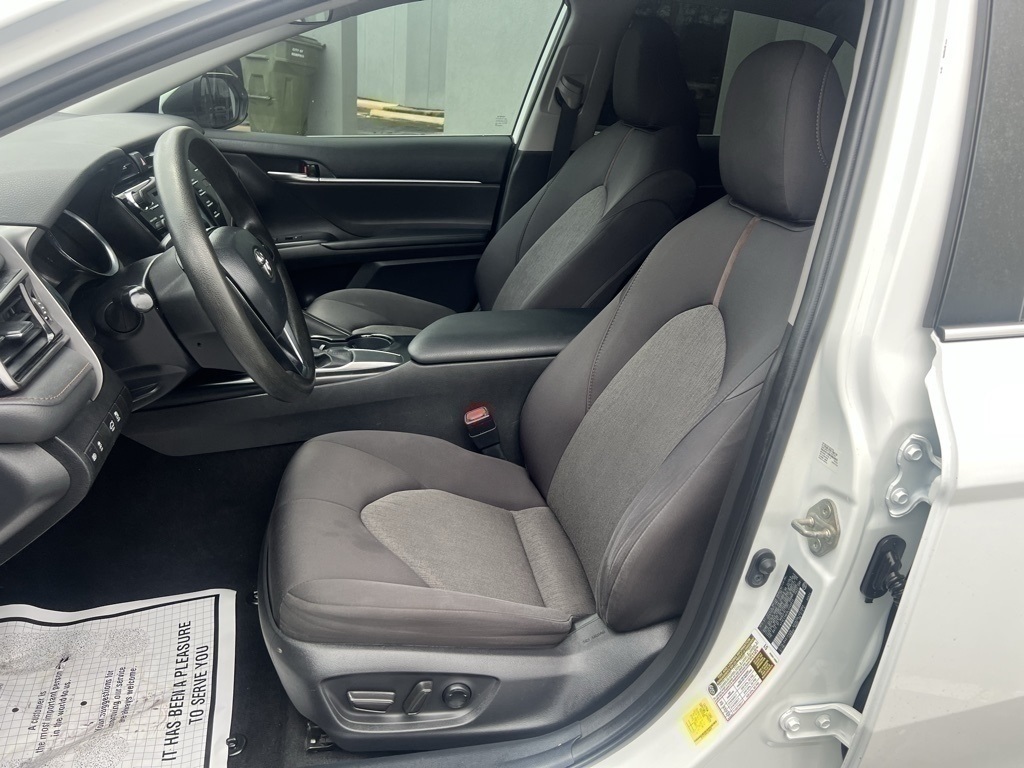 Vehicle image 22 of 37