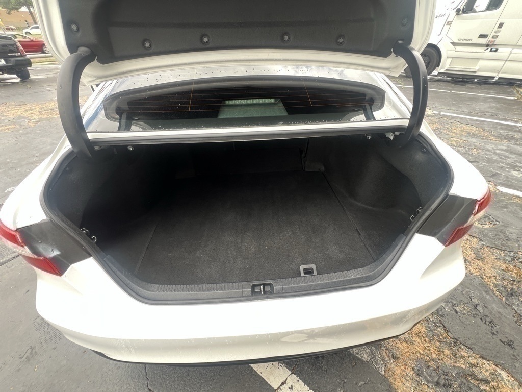 Vehicle image 37 of 37