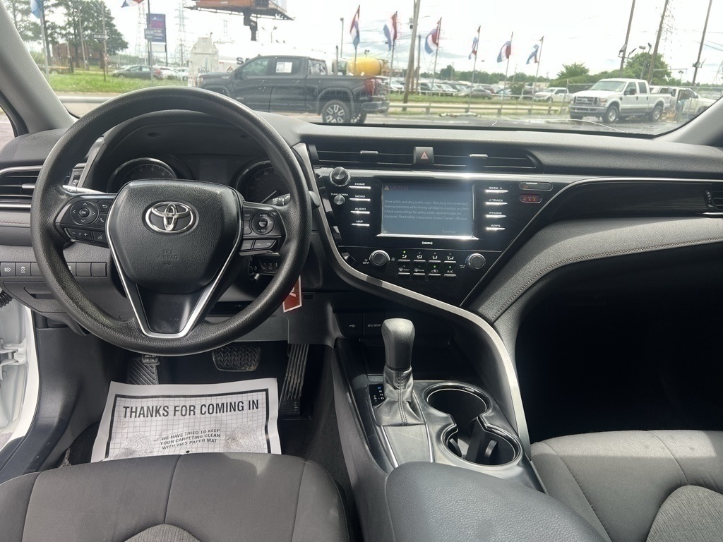 Vehicle image 17 of 37