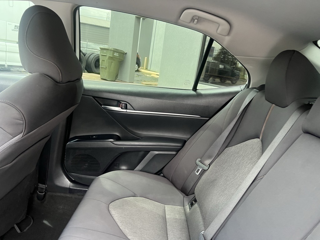 Vehicle image 16 of 37