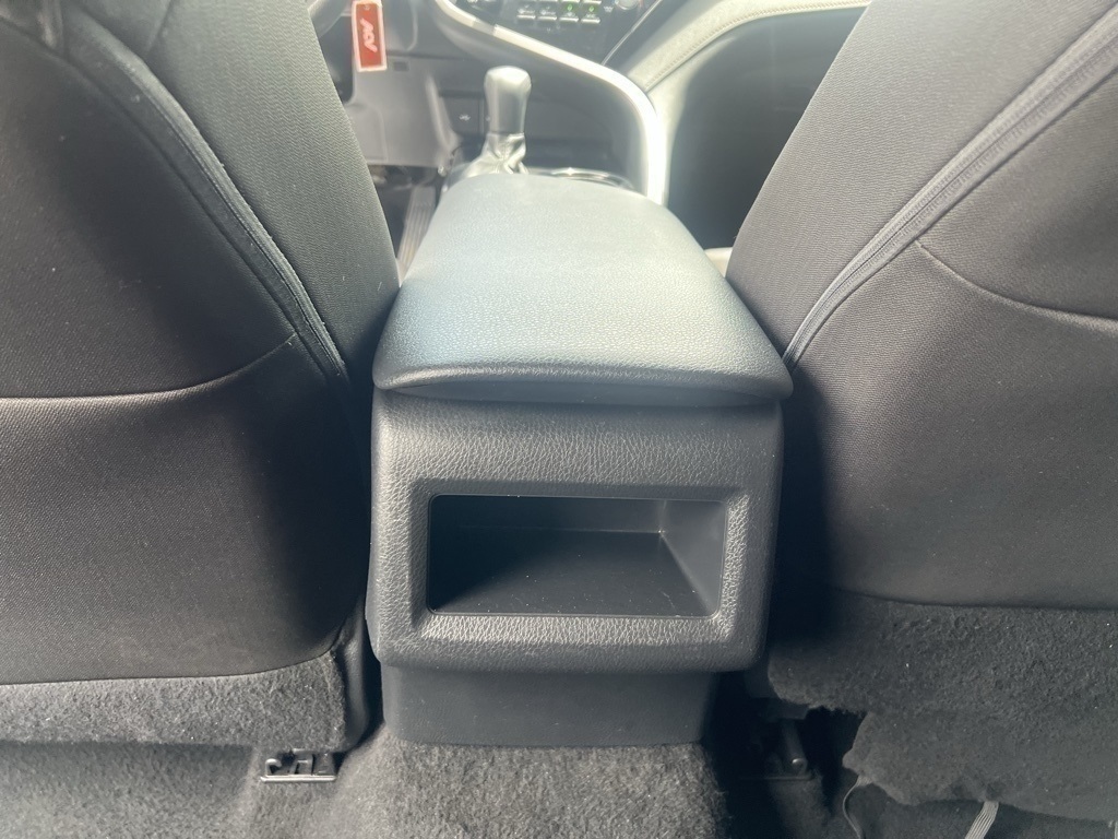 Vehicle image 19 of 37
