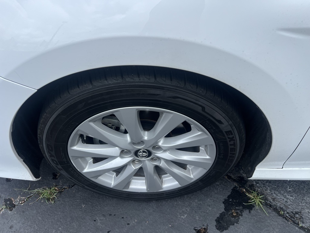 Vehicle image 10 of 37