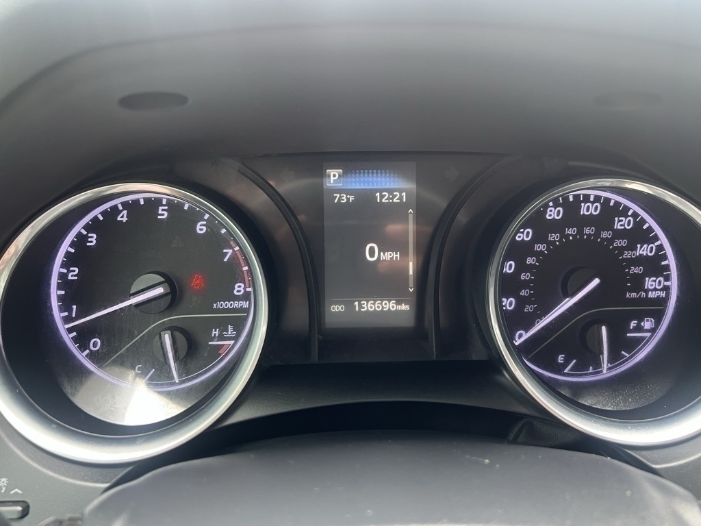 Vehicle image 24 of 37