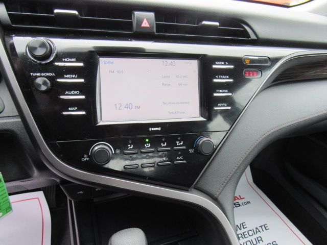 Vehicle image 13 of 21