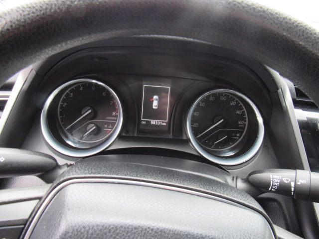 Vehicle image 12 of 21