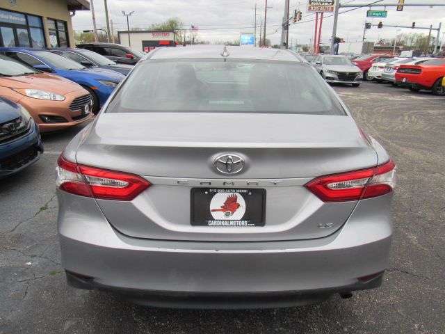 Vehicle image 6 of 21