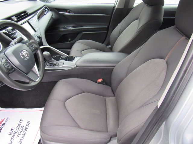 Vehicle image 9 of 21